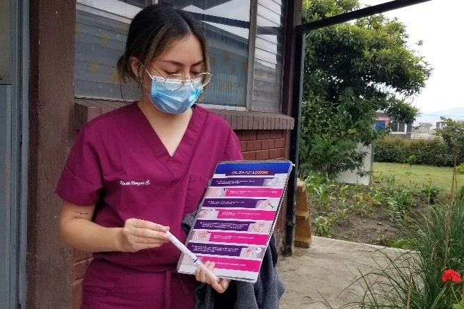USFQ medical student describes HPV self-testing at El Quince Community Health Center 