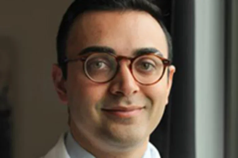 Dr Abraar Karan