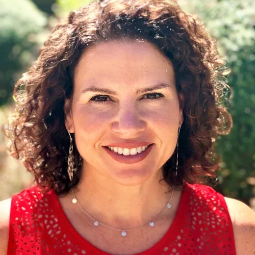 Dvora Joseph Davey headshot